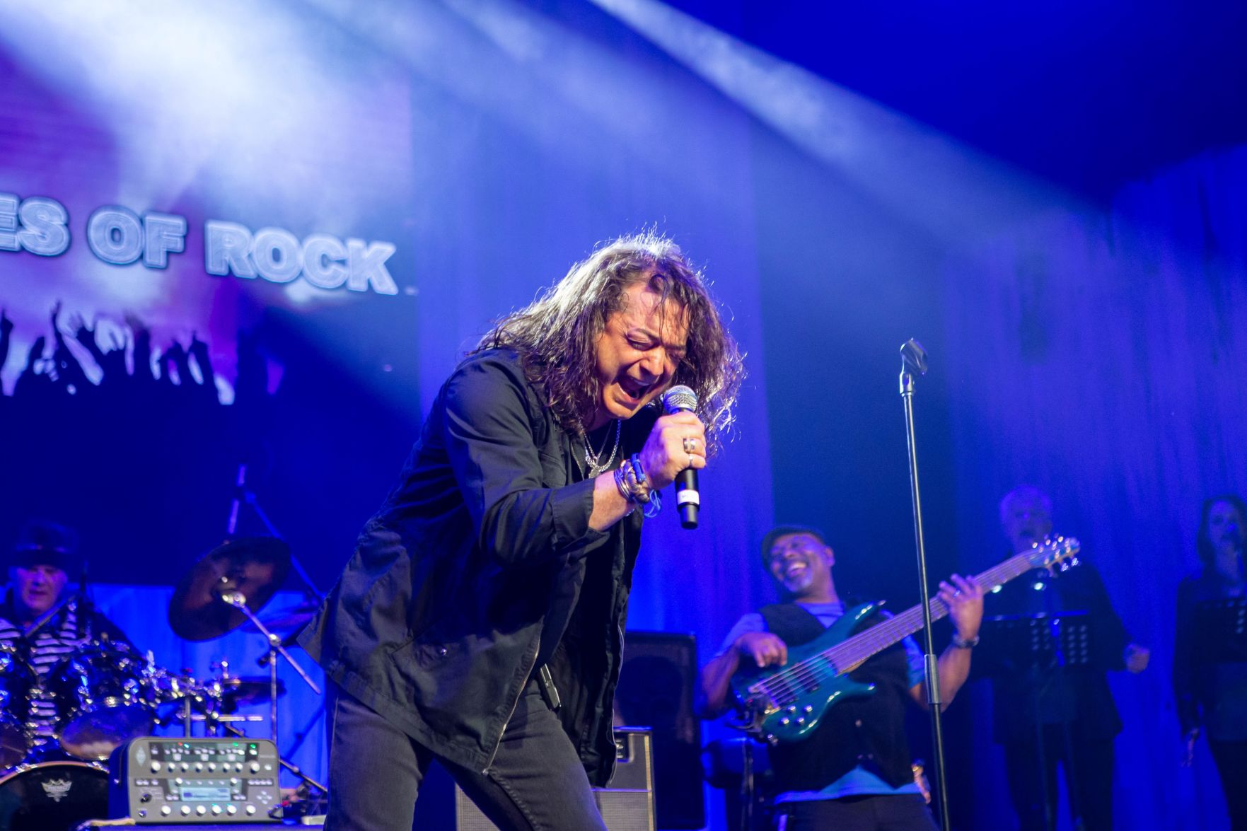 101019 radio rock chelfant.jpg